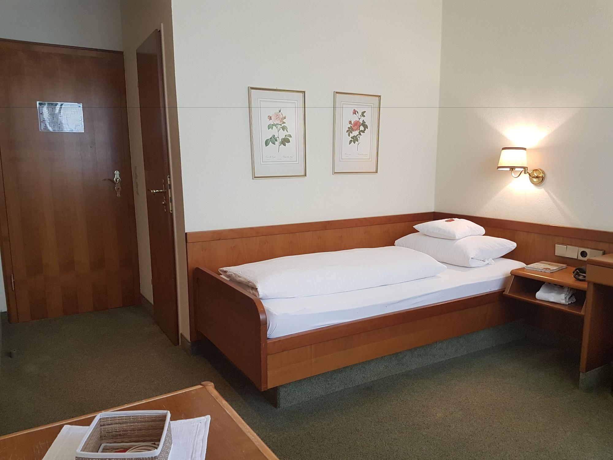 Roswitha Hotel 3*