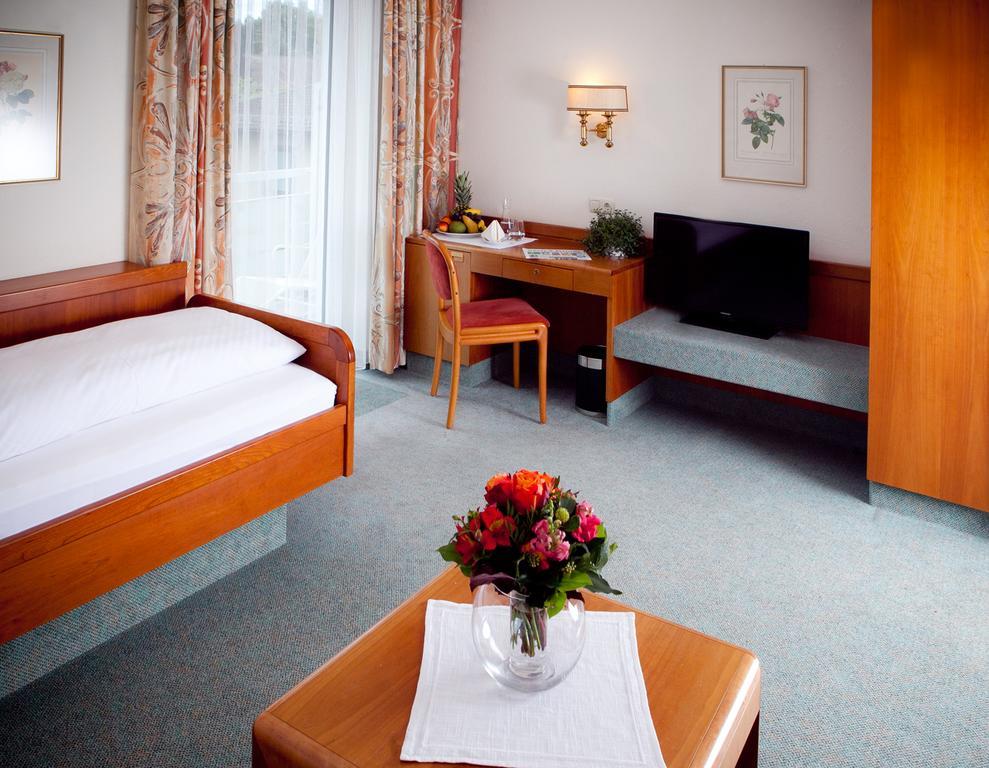Roswitha Hotel 3*